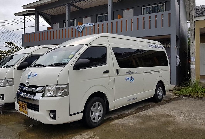 Rent a car with driver in Phuket